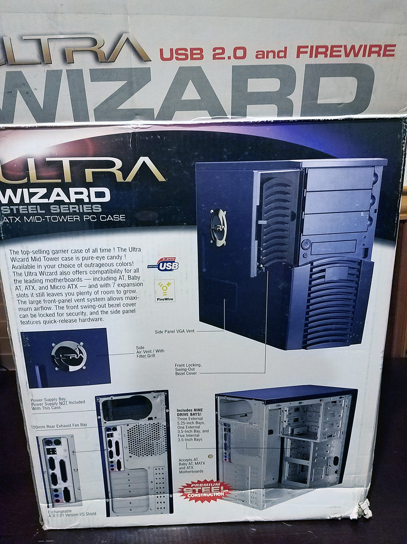 Illustration for article titled Remember those early-mid 2000s gaming cases?